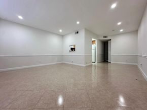 9101 Sunrise Lakes Blvd 203, Sunrise FL 33322