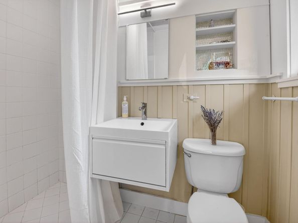 215 N Seacrest Circle, Delray Beach FL 33444