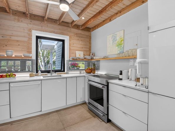 215 N Seacrest Circle, Delray Beach FL 33444