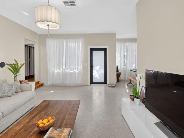 215 N Seacrest Circle, Delray Beach FL 33444