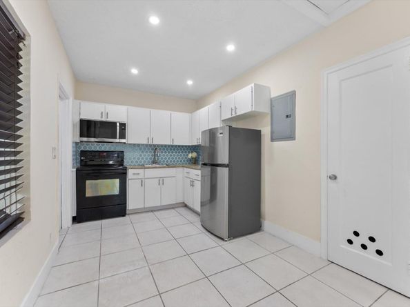 1928 Adams St, Hollywood FL 33020