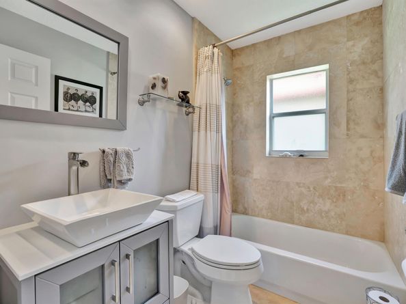 7036 Galleon Cove, Riviera Beach FL 33418