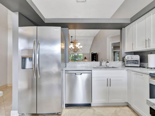 7036 Galleon Cove, Riviera Beach FL 33418