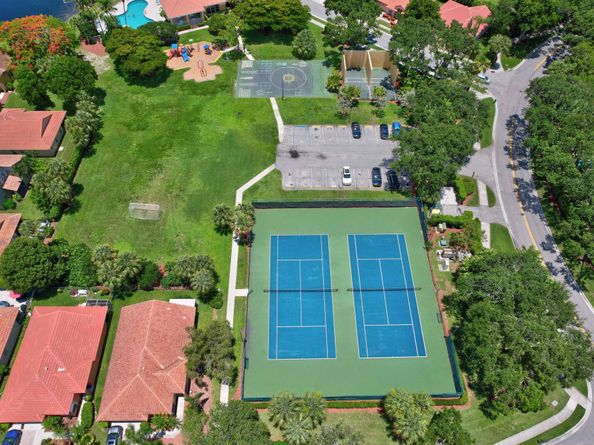 7036 Galleon Cove, Riviera Beach FL 33418