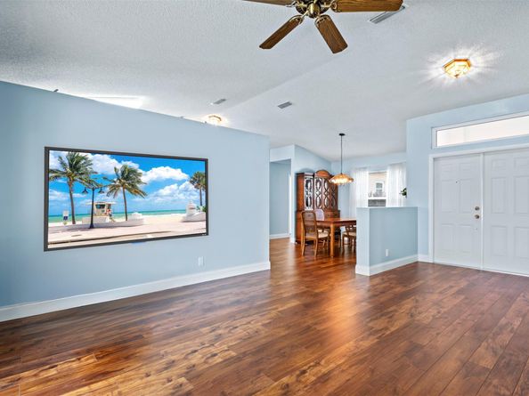 3082 Lillian Ln, Margate FL 33063