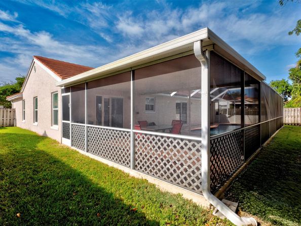 3082 Lillian Ln, Margate FL 33063