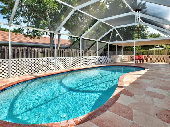 3082 Lillian Ln, Margate FL 33063