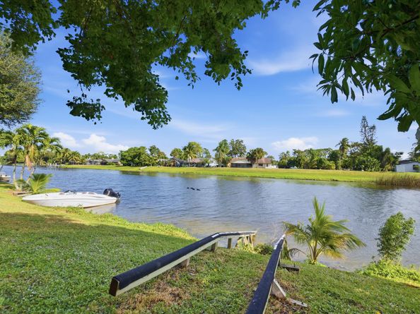 2462 Westmont Place, Royal Palm Beach FL 33411