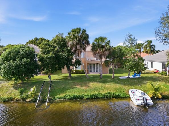 2462 Westmont Place, Royal Palm Beach FL 33411