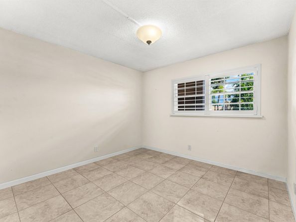 400 NE 20th Street D101, Boca Raton FL 33431