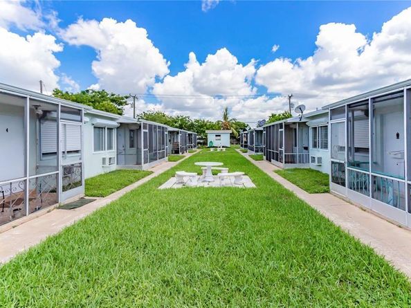 2211 Lincoln St 11, Hollywood FL 33020