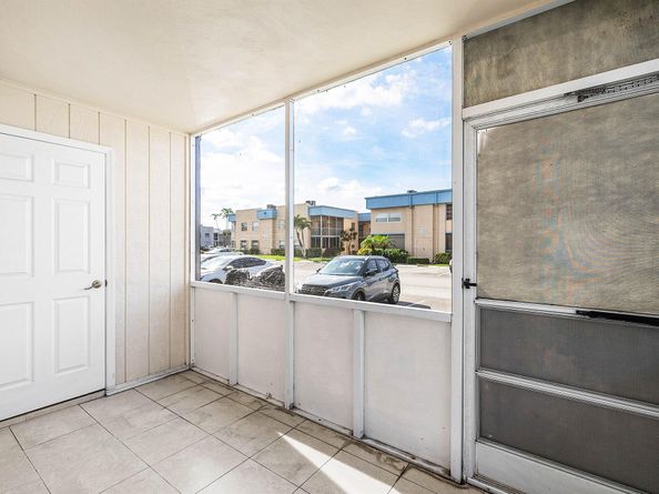 447 Burgundy J, Delray Beach FL 33484