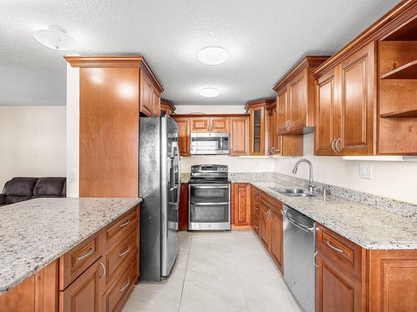 447 Burgundy J, Delray Beach FL 33484