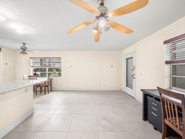447 Burgundy J, Delray Beach FL 33484