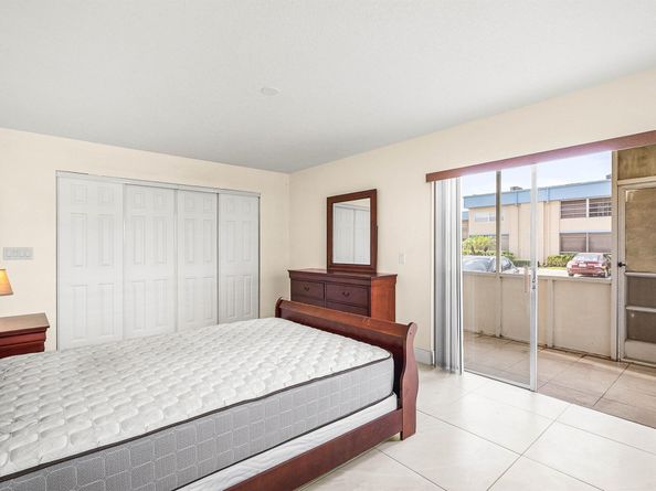 447 Burgundy J, Delray Beach FL 33484