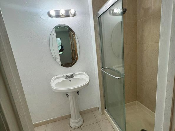 851 NE 209th Ter 202, Miami FL 33179