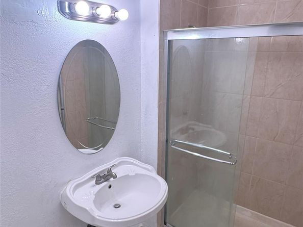 851 NE 209th Ter 202, Miami FL 33179