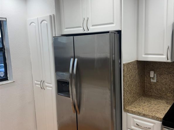 851 NE 209th Ter 202, Miami FL 33179