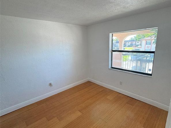 851 NE 209th Ter 202, Miami FL 33179