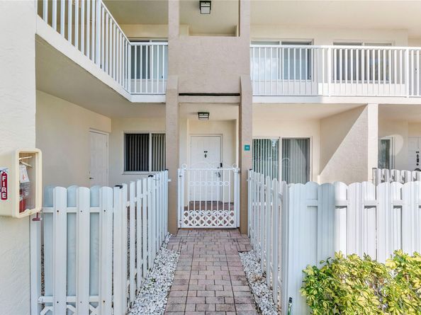 7763 Southampton Ter 102, Tamarac FL 33321