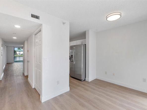 7763 Southampton Ter 102, Tamarac FL 33321