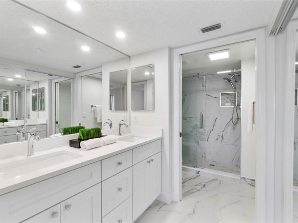 7763 Southampton Ter 102, Tamarac FL 33321