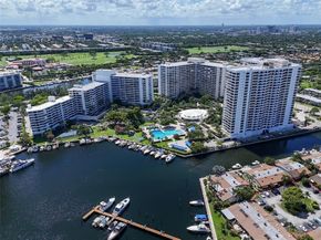 2500 Parkview Dr 403, Hallandale Beach FL 33009