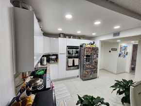 2500 Parkview Dr 403, Hallandale Beach FL 33009