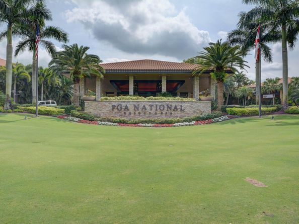 207 Woodsmuir Court, Palm Beach Gardens FL 33418