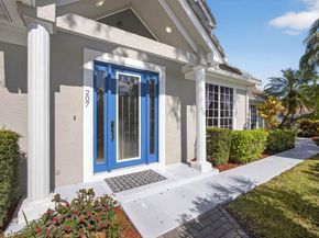 207 Woodsmuir Court, Palm Beach Gardens FL 33418
