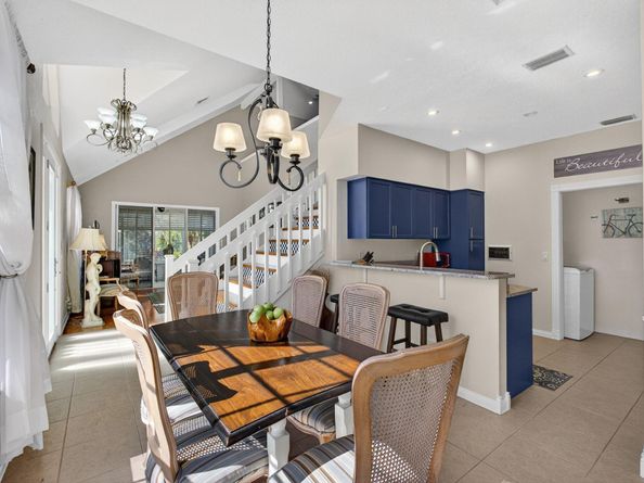 207 Woodsmuir Court, Palm Beach Gardens FL 33418