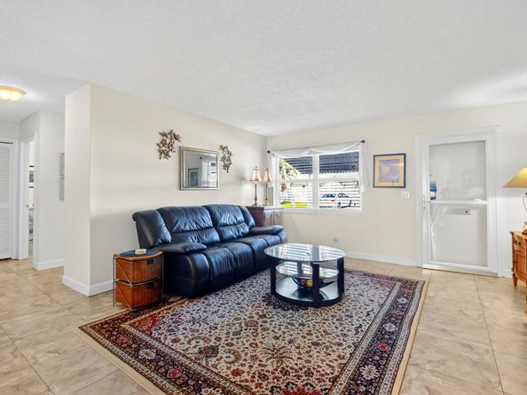 2088 SW 14th Avenue, Boynton Beach FL 33426