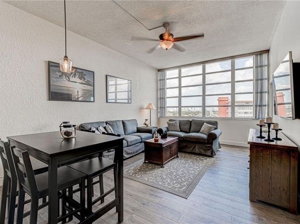 1301 NE Miami Gardens Dr 1721W, Miami FL 33179