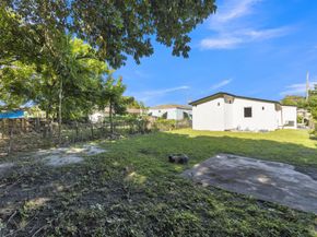 1170 NW 59th St, Miami FL 33127
