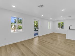 1170 NW 59th St, Miami FL 33127