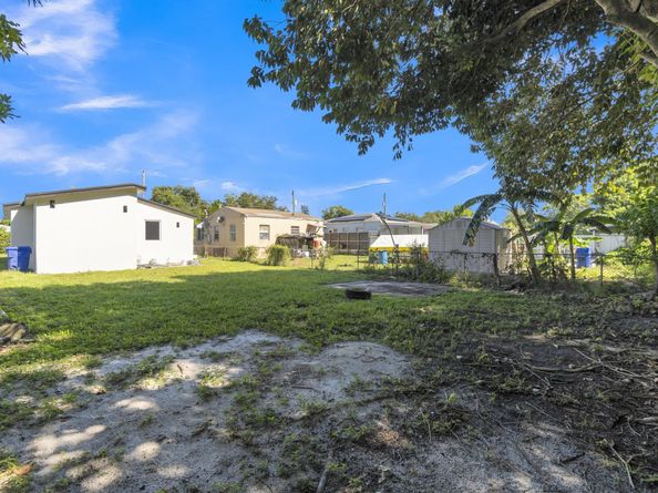 1170 NW 59th St, Miami FL 33127