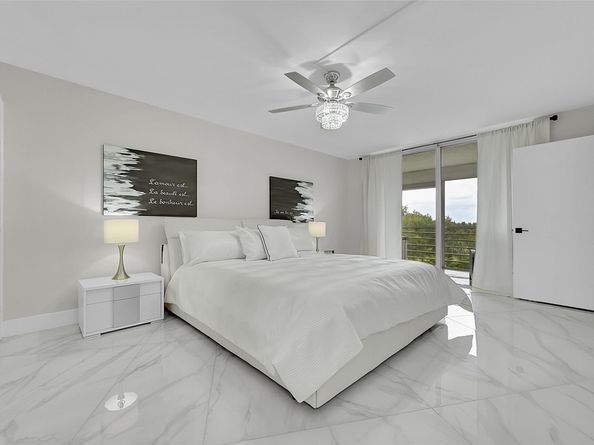 3980 Oaks Clubhouse Dr 505, Pompano Beach FL 33069