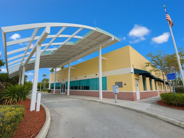 3980 Oaks Clubhouse Dr 505, Pompano Beach FL 33069