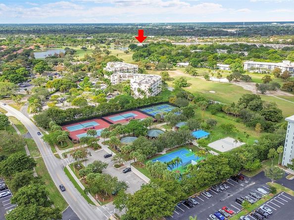 3980 Oaks Clubhouse Dr 505, Pompano Beach FL 33069
