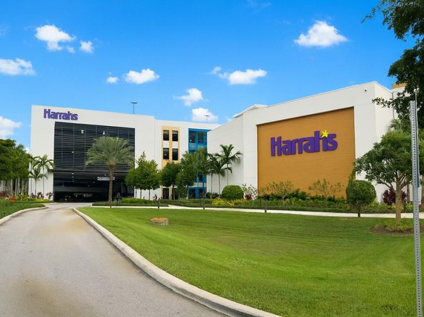 3980 Oaks Clubhouse Dr 505, Pompano Beach FL 33069