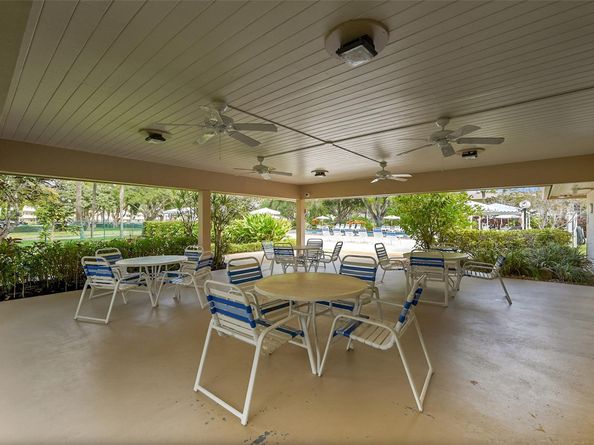 3980 Oaks Clubhouse Dr 505, Pompano Beach FL 33069