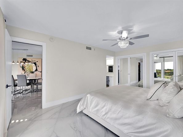 3980 Oaks Clubhouse Dr 505, Pompano Beach FL 33069