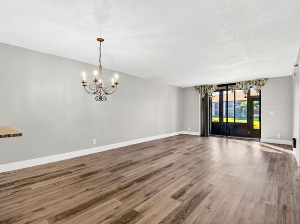 7770 Tahiti Lane 105, Lake Worth FL 33467