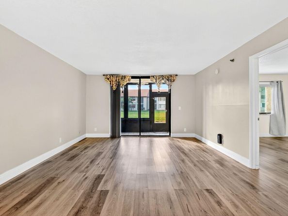 7770 Tahiti Lane 105, Lake Worth FL 33467