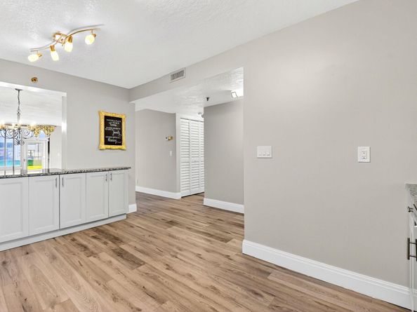 7770 Tahiti Lane 105, Lake Worth FL 33467