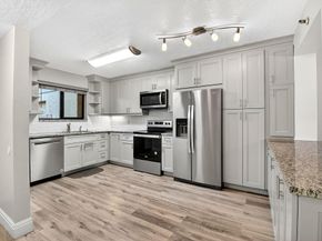 7770 Tahiti Lane 105, Lake Worth FL 33467