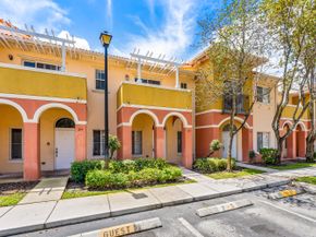 205 S Santa Catalina Circle 205, North Lauderdale FL 33068