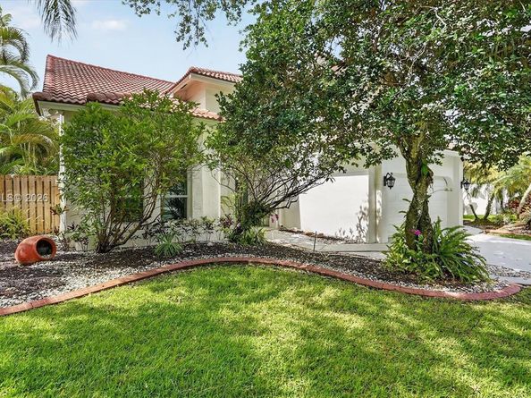 11620 S Budd Drive, Cooper City FL 33026