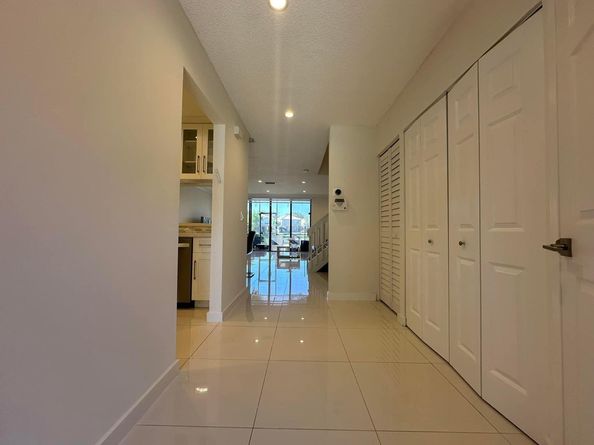 10630 NW 14th Street 118, Plantation FL 33322