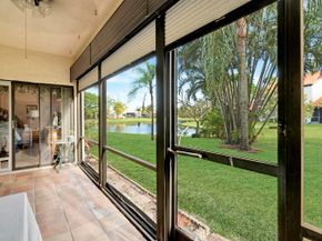 3 Vía De Casas Sur 102, Boynton Beach FL 33426